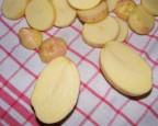 Petrezselymes újkrumpli - Ha kövér a krumpli, akkor vágd ketté hosszában, úgy karikázd fel!