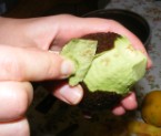 Tofus tortilla - Az érett avokádó héja könnyen lejön 1.