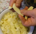 Savanyú krumplifőzelék - A negyed krumplit kockázd fel!