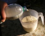 Madártej - Mérj ki 1 liter tejet egy kancsóba!