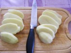 Rántott krumpli - Krumplik szeletelve
