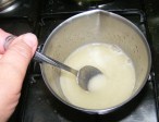 Epres krémtúró muffinformában - Melegítsd meg a vízben oldott zselatint!