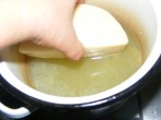 Sajt-tekercs - Tedd a sajtot egészben a fövő vízbe!