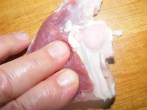 Cukkinis aprópecsenye - A kövér réteg mentén darabold fel a húst!