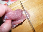 Cukkinis aprópecsenye - Fektesd a húst a kövér sávval lefelé!