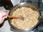 Kínai kaja - Keverd össze a húst a gyömbér-fokhagymával!