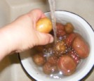 Krumplisaláta - Egyesével mosd meg a krumplikat!