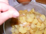 Krumplisaláta - Sózd meg a krumplit 4 csipet sóval!