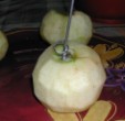 Bundás alma - Valamilyen almavájóval fúrd ki az almát!