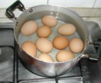 Rakott krumpli - Tedd oda főni a tojást!