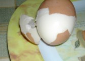 Rakott krumpli - Nyúlj a hártya alá, akkor könnyen lejön a tojáshéj!