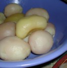 Rakott krumpli - A szabálytalan alakú krumpliról is könnyen lejön a héj!