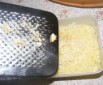 Sajtkrém - A tenyereddel söpörd le a sajtmorzsákat a reszelőről!