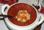 Tartalom - Gulyasleves - a kész leves a leveses tálban