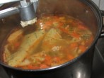 Töltelékes zöldségleves - Fokhagyma a levesbe