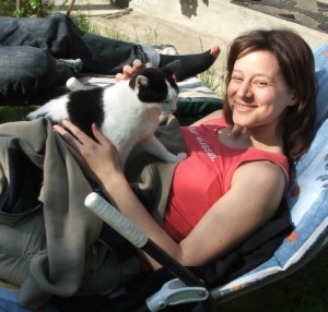 Spanni cica - Menyem ölében