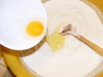 Lángos - Üss bele egy egész tojást!