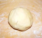 Szilveszter sütemény - Egy negyedből formálj megint gömböt, ezt fogod kinyújtani!