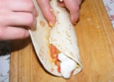 Tofus tortilla - Nyomd le a ráhajtott részt, míg a másik felét is ráhajtod!