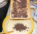 Gyümölcskenyér - Kapard hozzá az étcsokidarabkákat!