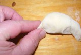 Pozsonyi patkó - Lapítsd el a kifli két végét!