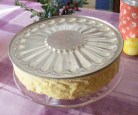 8104-tortalabra-boritva (138 x 115) Piskótatorta eperrel - Fordítsd rá a tortát a tortatartóra!