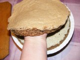 Diótorta - Illeszd a felső tortalap szélét az alsó tortalap széléhez!