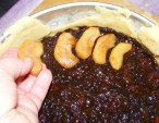 Rácsos almatorta - Fektesd rá az almaszeleteket a tésztára!