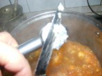 Karfiolleves - Vágd le a fokhagymanyomóról a foszlányokat!