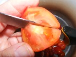 Töltött paprika hús nélkül - Darabold fel a paradicsomot!
