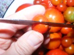 Töltött paprika hús nélkül - A pici paradicsomot csak kettőbe vágd!