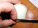 Töltött paprika hús nélkül - Vágd fel a hagymát először szeletekre!