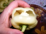 Töltött paprika hús nélkül - Vágd le a paprikák talpát!