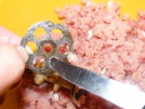 Töltött káposzta - A lyukas korongból is kapard ki a húsfoszlányokat!