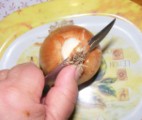 Töltött káposzta - A hagymának először a bajszos végét vágd le!