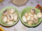 Fondüzés - Rendezd a gombákat 2 tálalótálba!