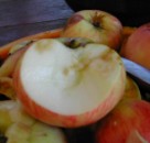 Almás pite - A hibás részt már hámozás előtt kivághatod!