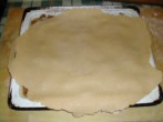 Almás pite - A kinyújtott felső tészta a tepsiben.