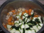 Párolt répa, gomba, cukkíni - Add a cukkínit a többihez!
