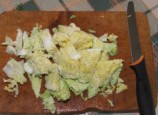 Kelkáposztafőzelék - A tömör középső részeket is vagdoshatod deszkán!