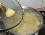 Törtkrumpli - Kóstold meg, hogy elég puha-e!