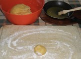 Rongyos lángos - Tépj le egy tojásnyi darabot a tésztából, ez egy adag!